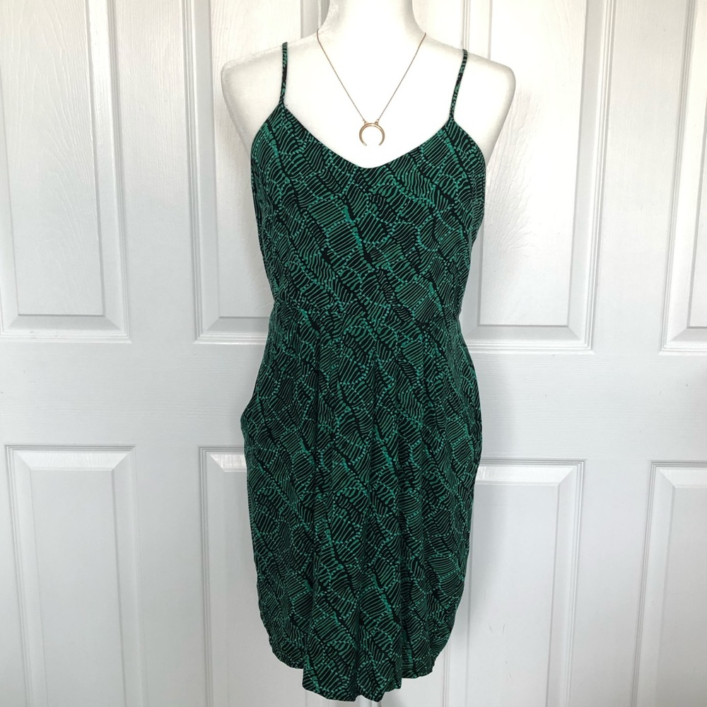 Black and green printed dress with pockets!